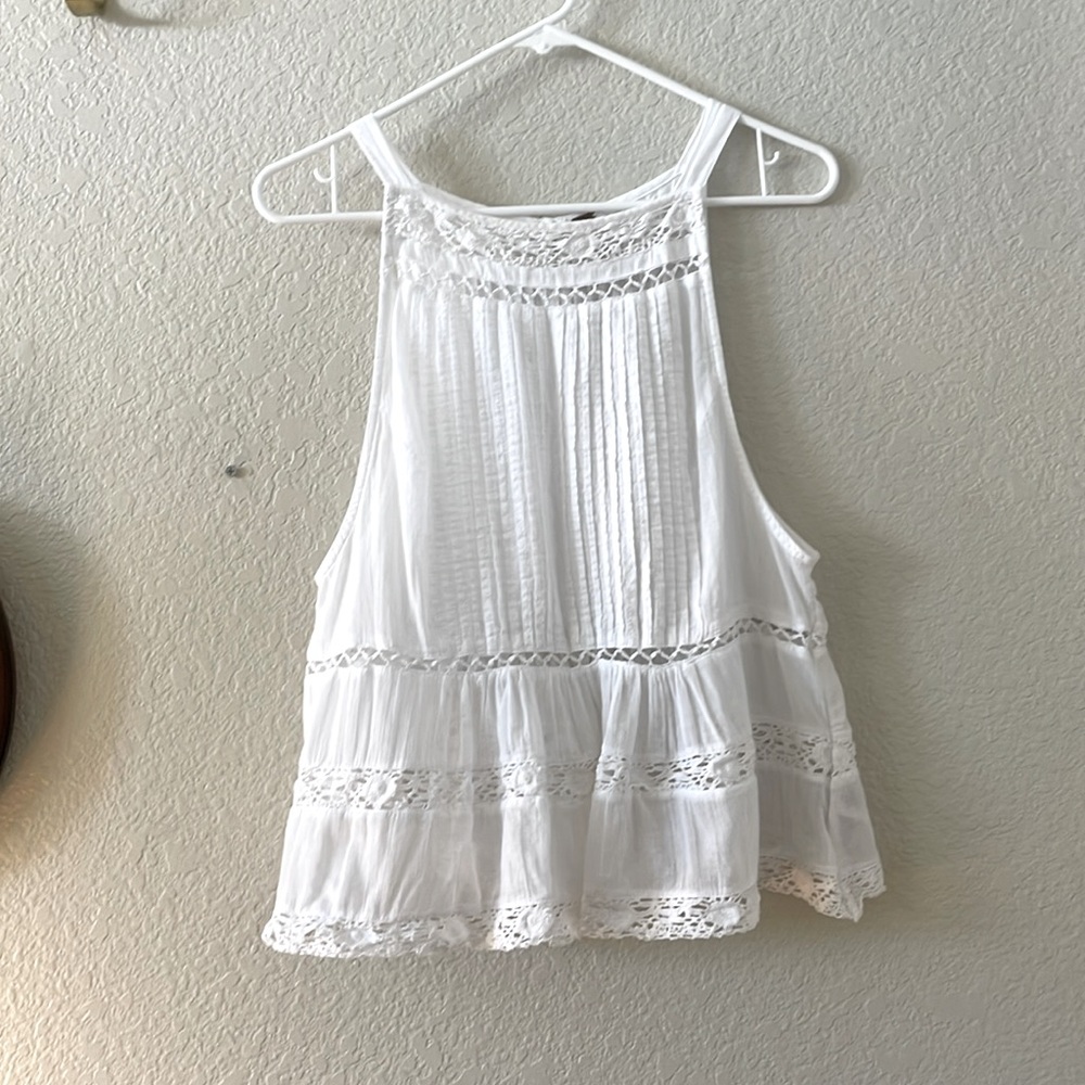 Free People tank top ~crocheted details~ *size small/white*